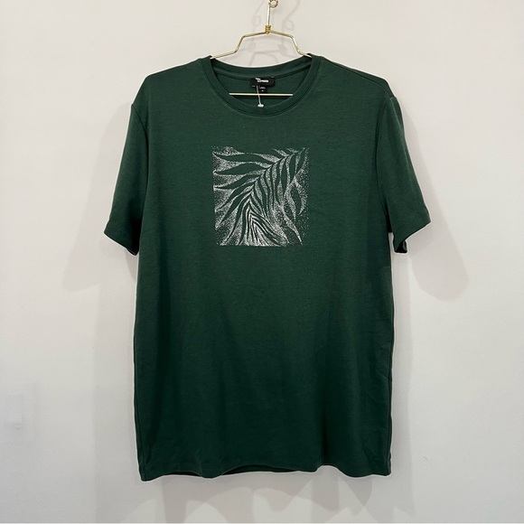 Express Green Cotton T-Shirt Leaf Print Size Medium Crew Neck Short Sleeve - Picture 1 of 4